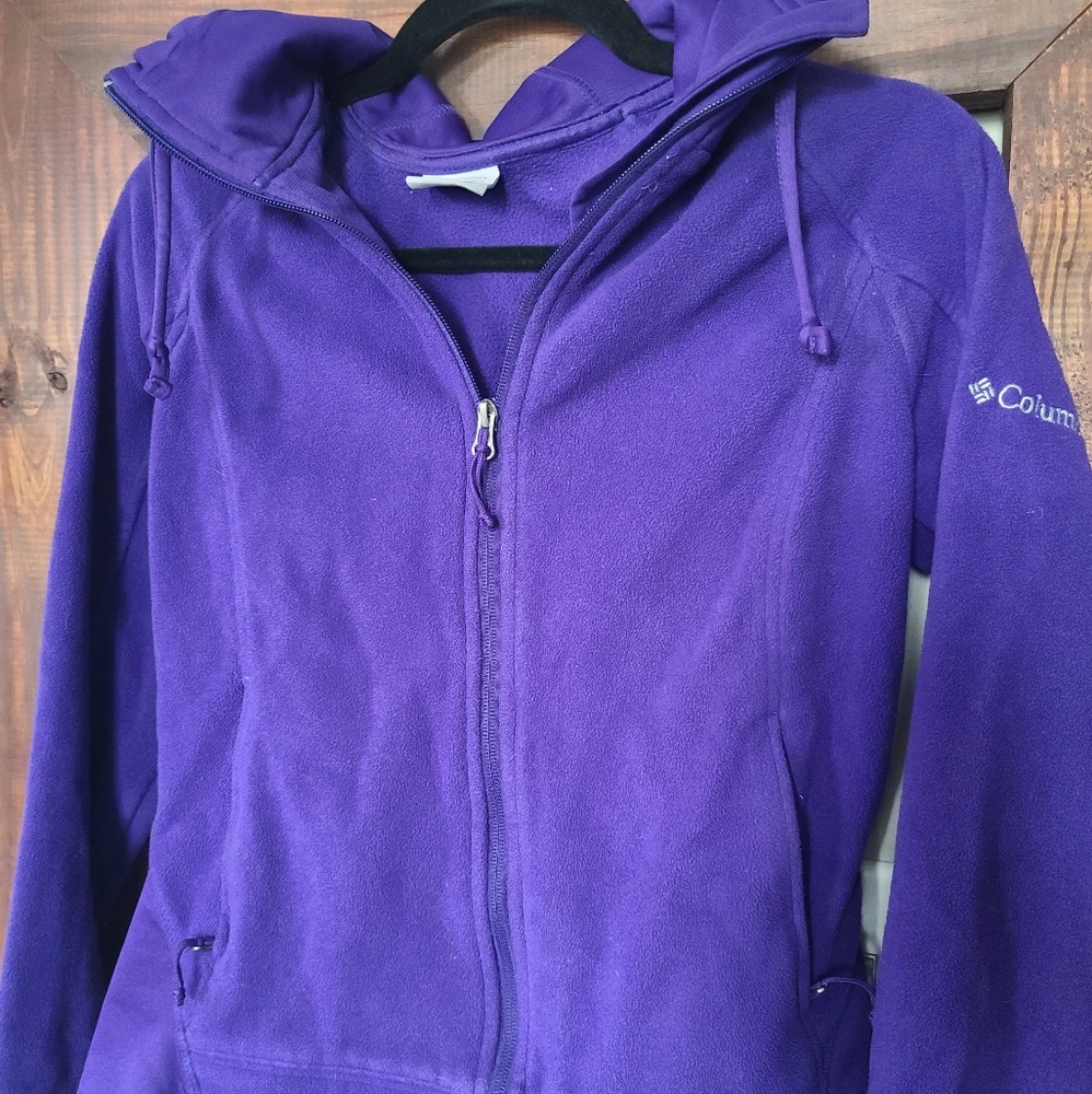 Coumbia Fleece with Hood